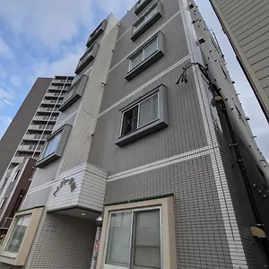Kiyaza Road アパート